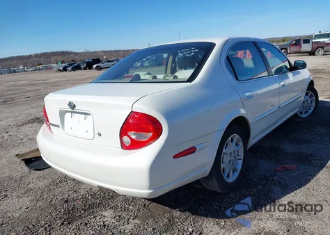 2001 Nissan Maxima Gxe from USA, damaged, VIN JN1CA31D11T832608